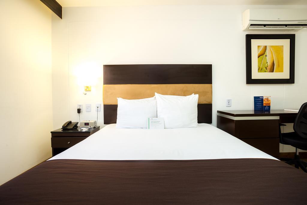 فندق Wyndham Costa Del Sol تشيكلايو المظهر الخارجي الصورة